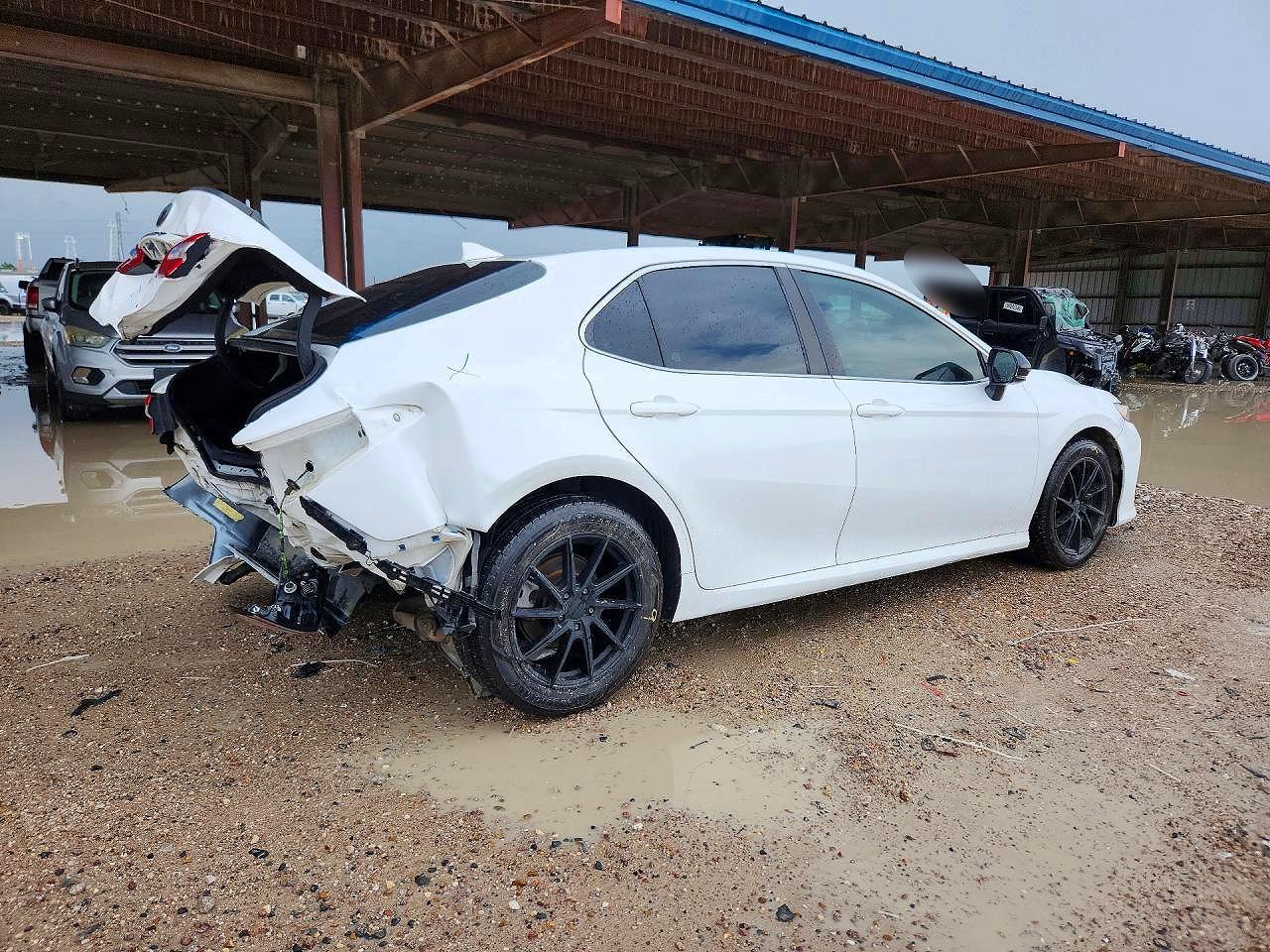 2020 TOYOTA CAMRY