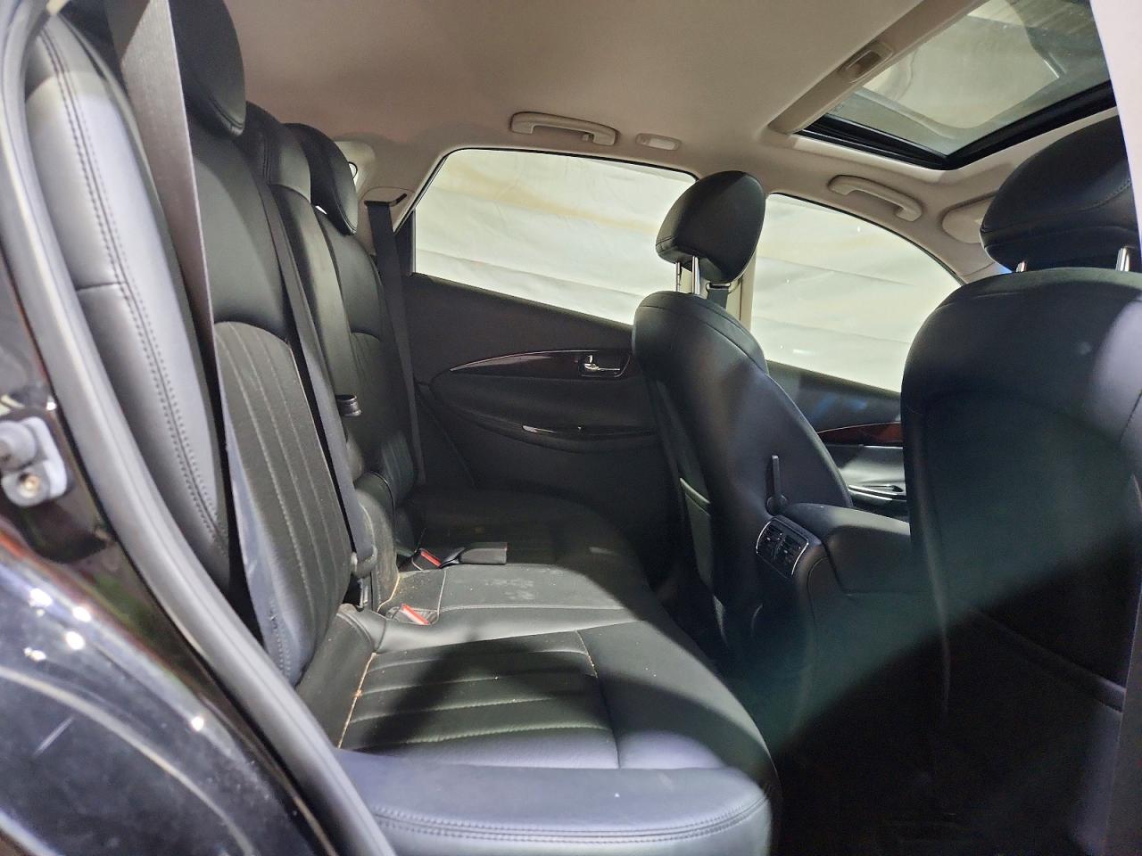 2012 INFINITI EX35