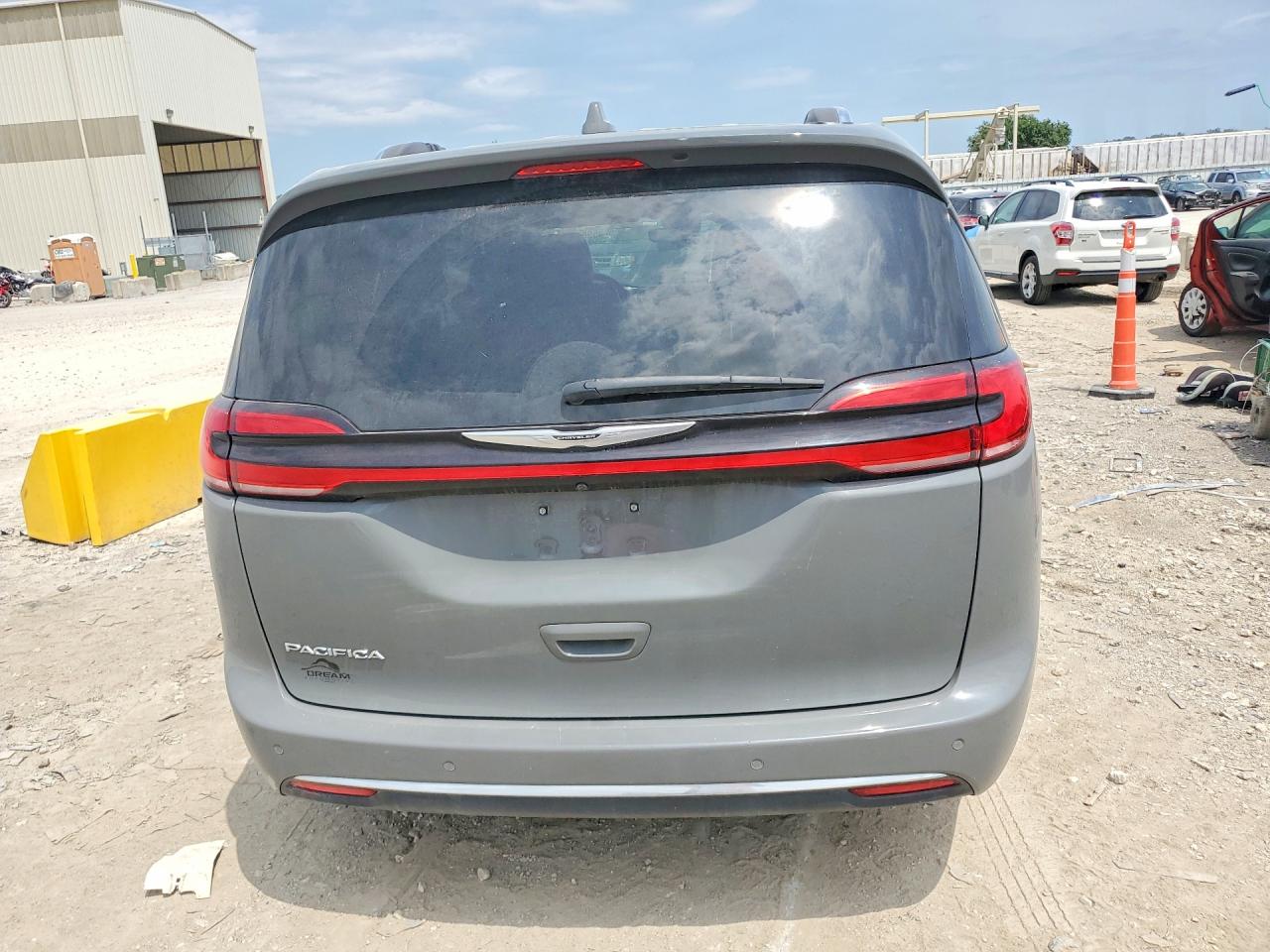 2021 CHRYSLER PACIFICA