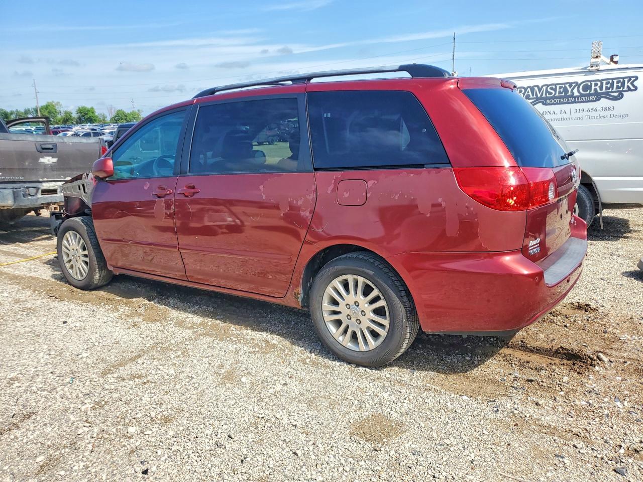 2009 TOYOTA SIENNA