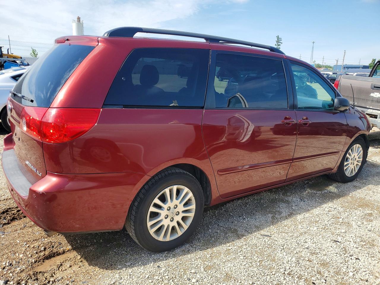 2009 TOYOTA SIENNA