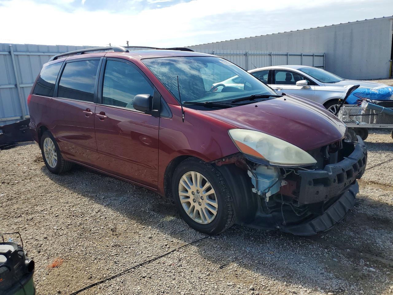 2009 TOYOTA SIENNA