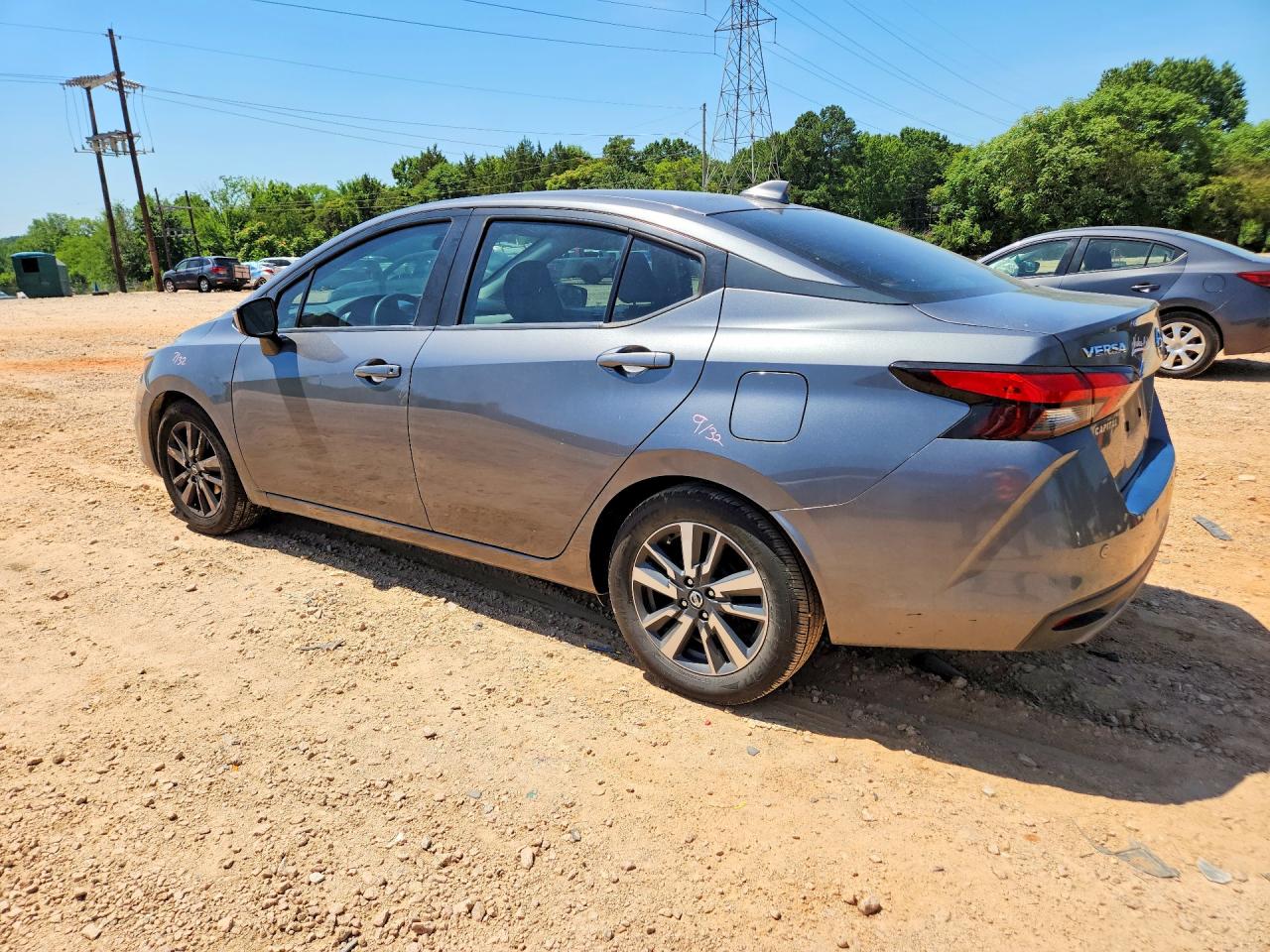 2021 NISSAN VERSA