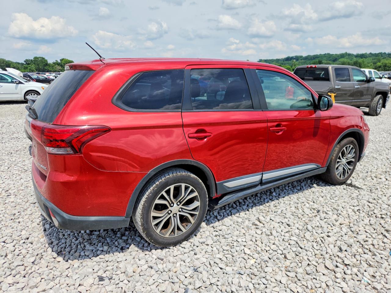 2016 MITSUBISHI OUTLANDER