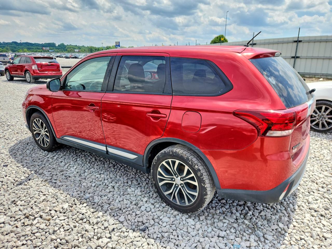 2016 MITSUBISHI OUTLANDER