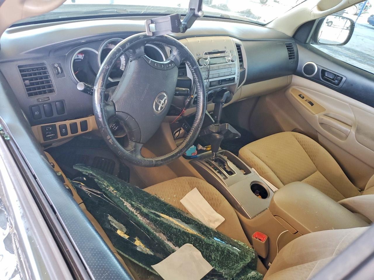 2011 TOYOTA TACOMA
