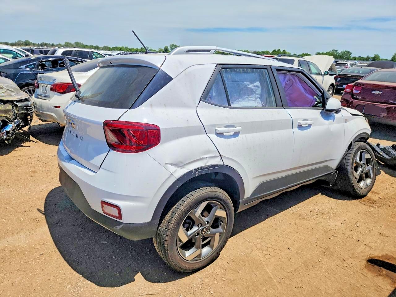 2023 HYUNDAI VENUE