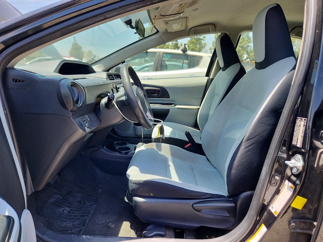2014 TOYOTA PRIUS
