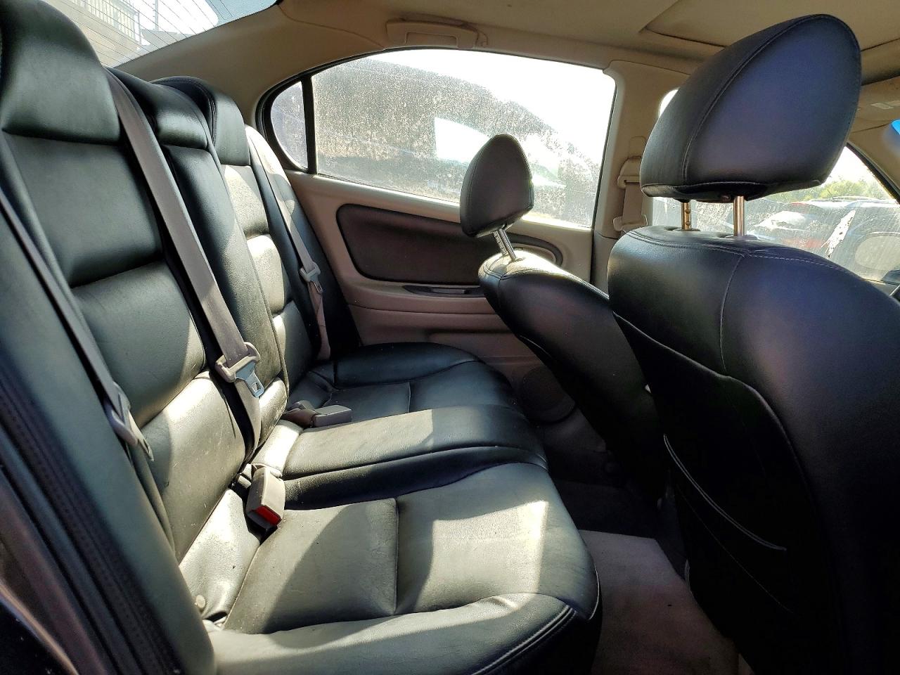 2003 NISSAN MAXIMA
