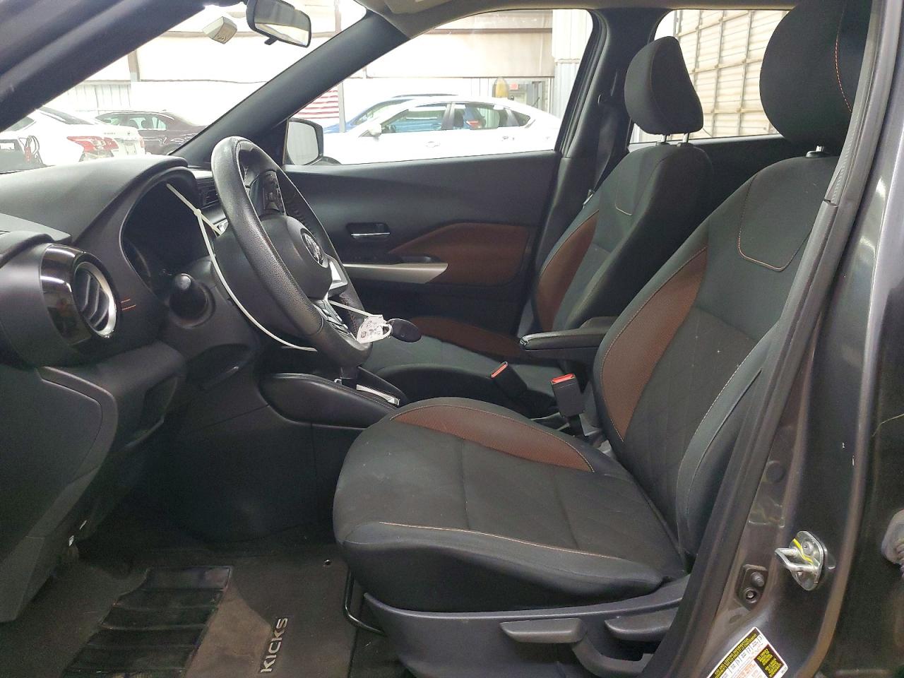 2020 NISSAN KICKS