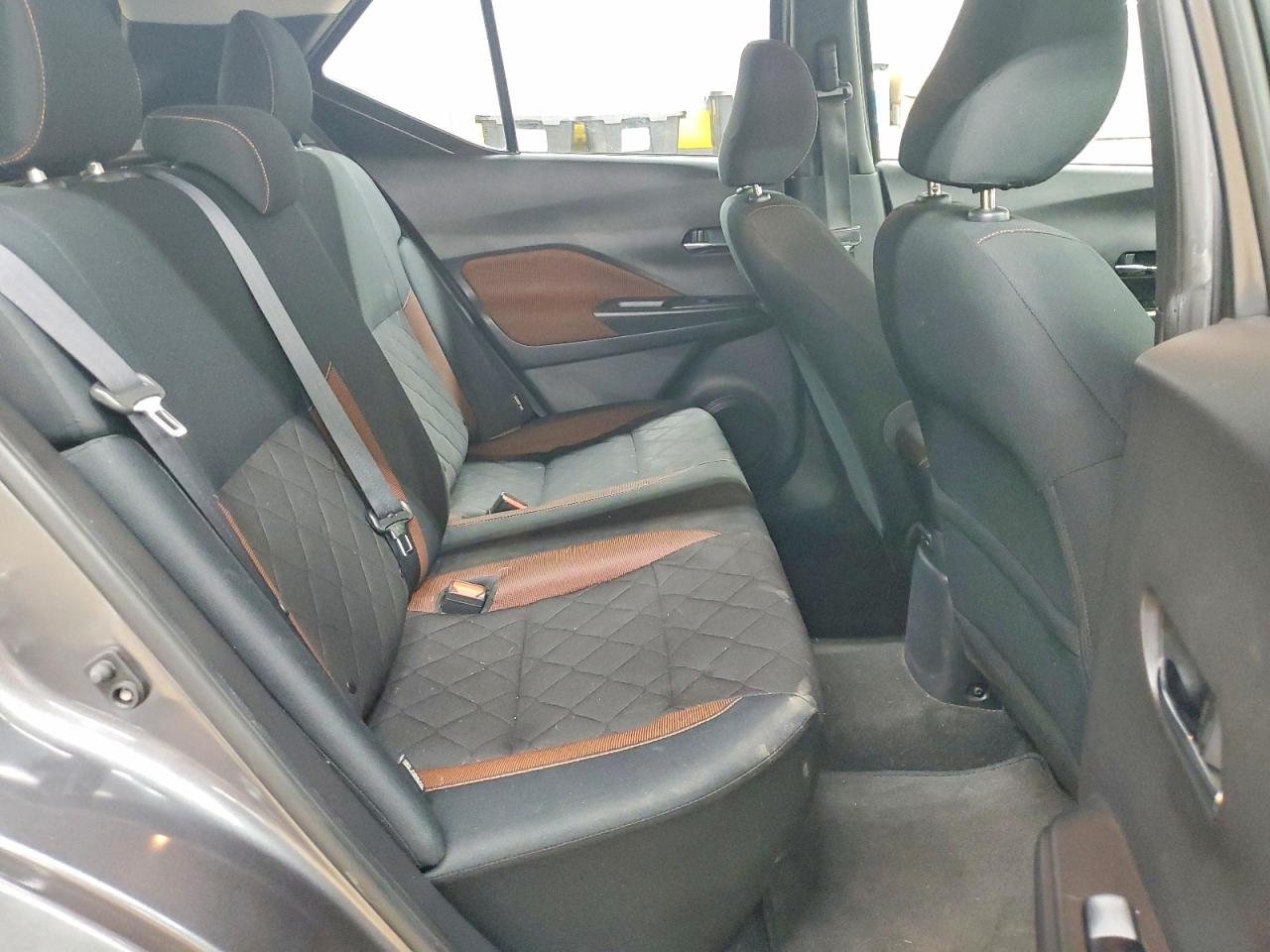 2020 NISSAN KICKS