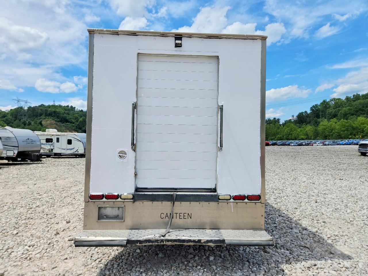 2015 ISUZU NQR
