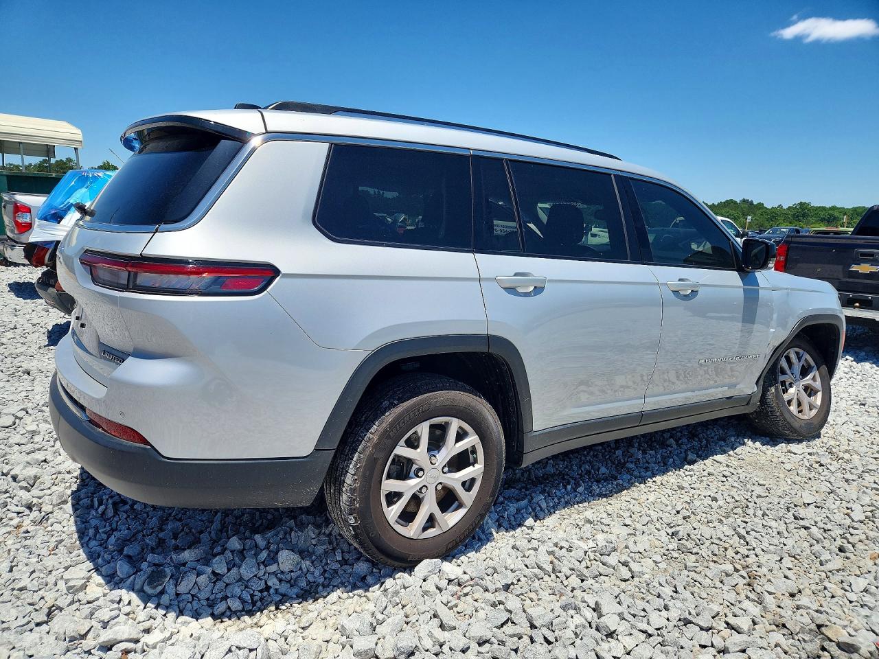 2022 JEEP CHEROKEE