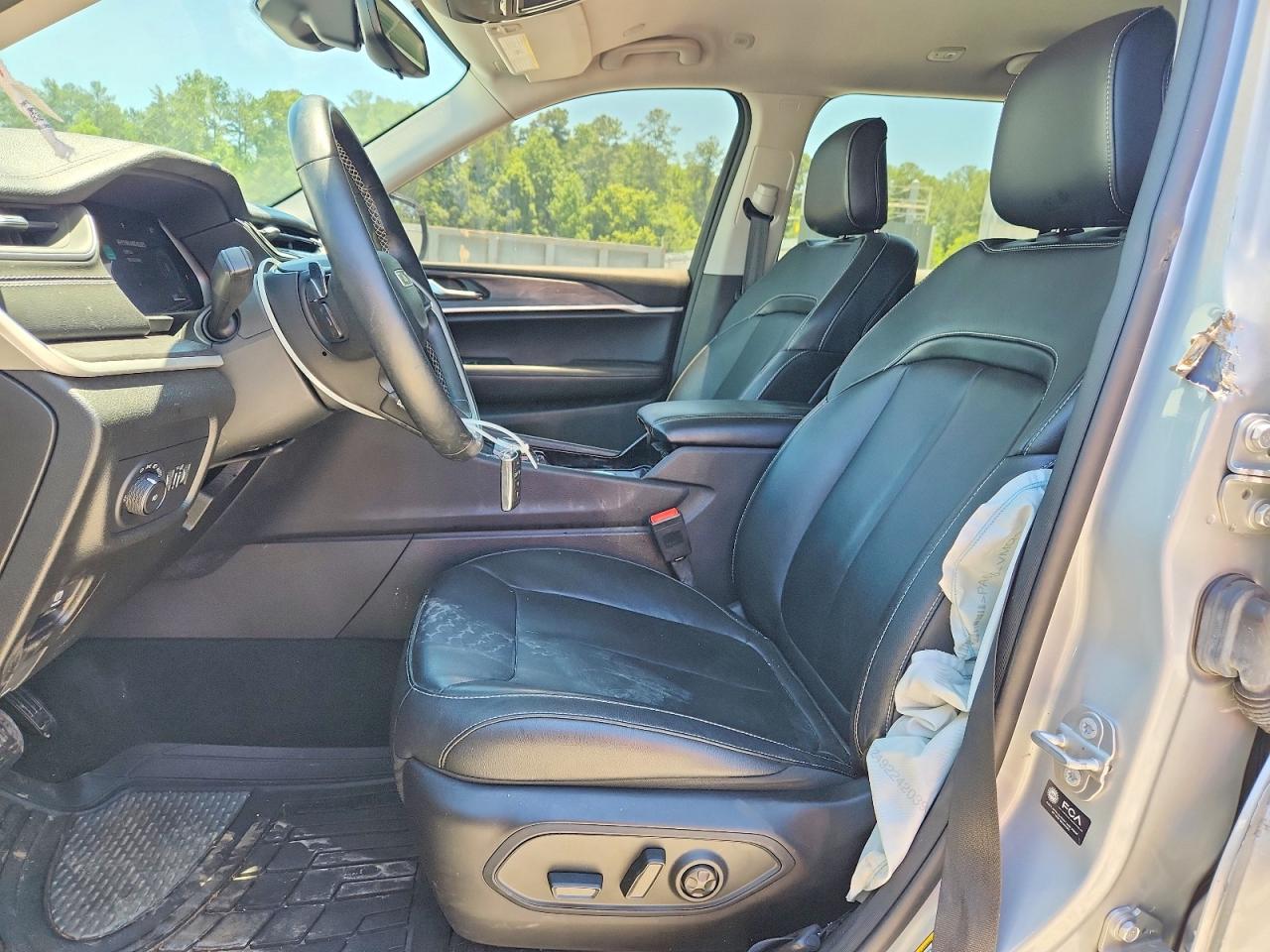 2022 JEEP CHEROKEE