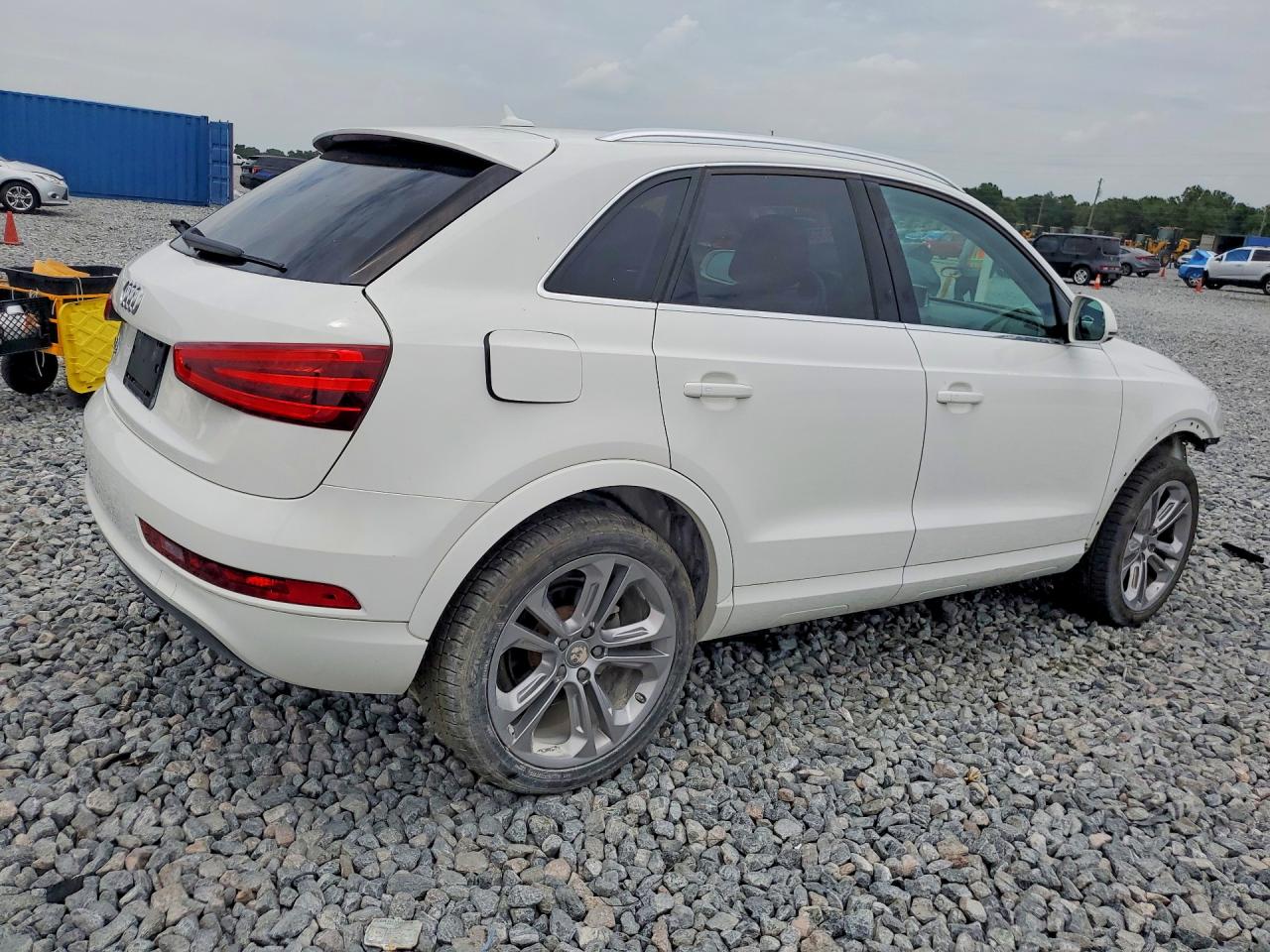 2015 AUDI Q3