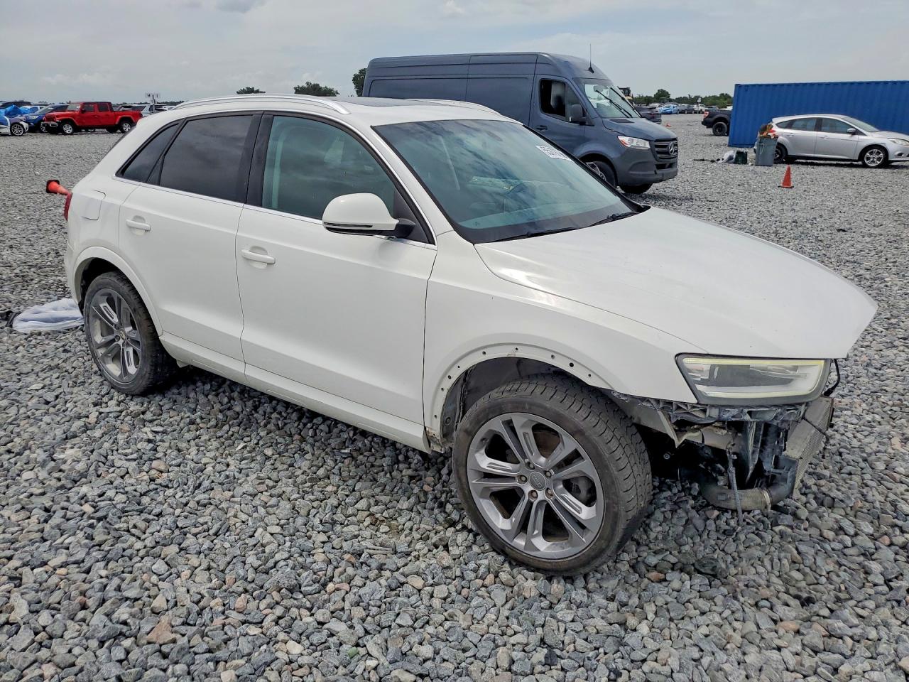 2015 AUDI Q3