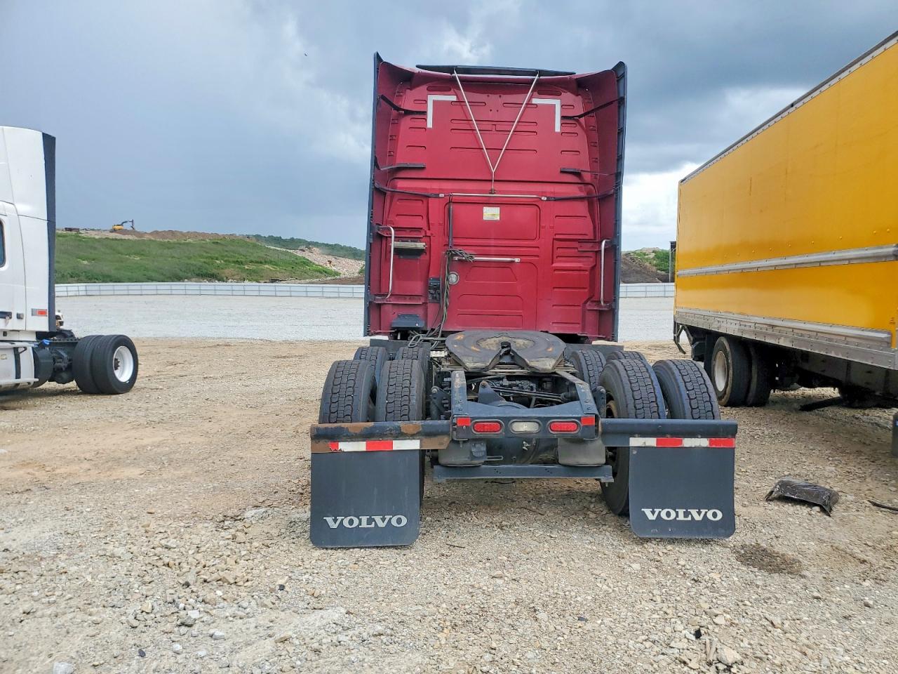 2020 VOLVO VN