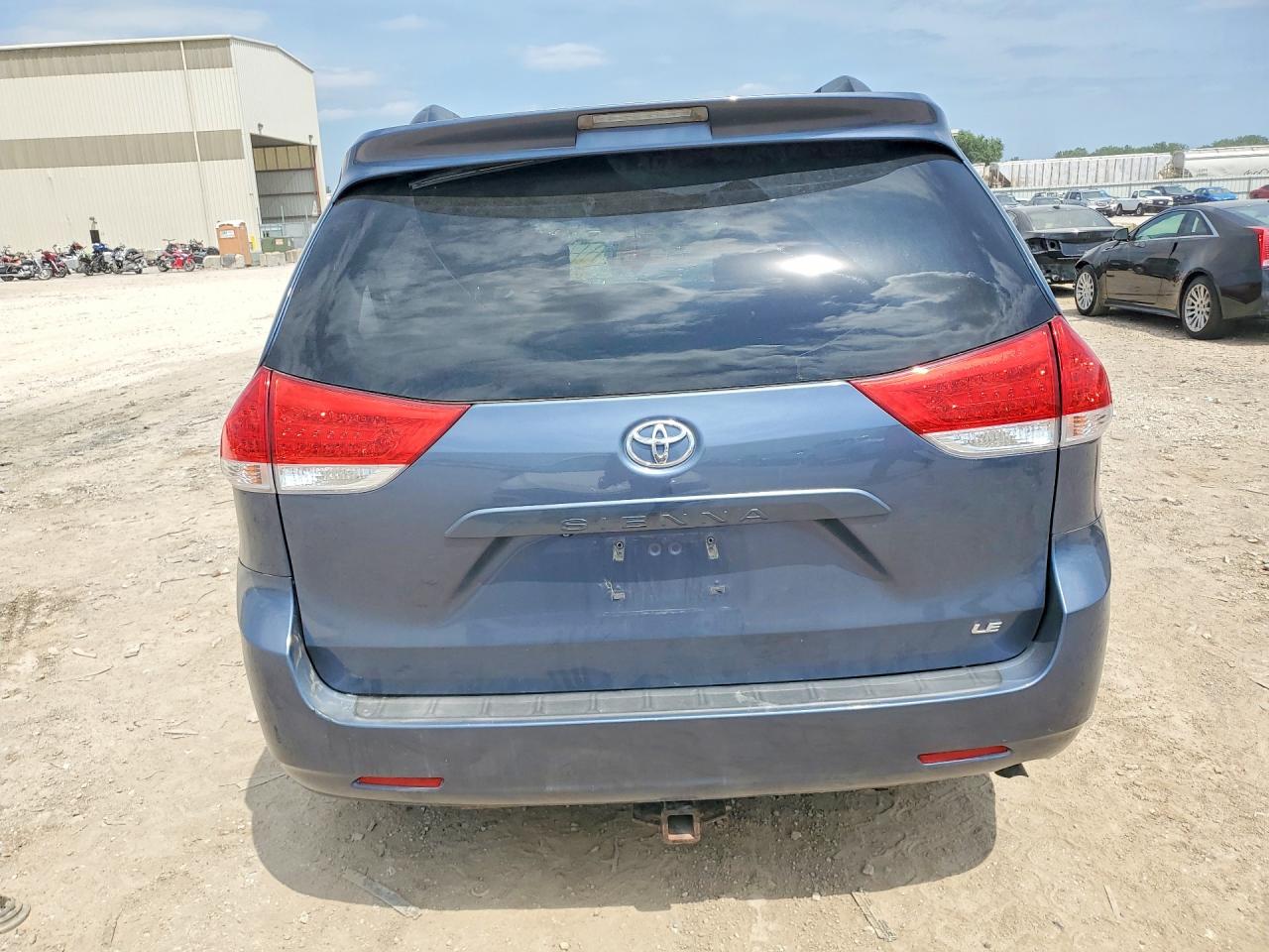 2014 TOYOTA SIENNA