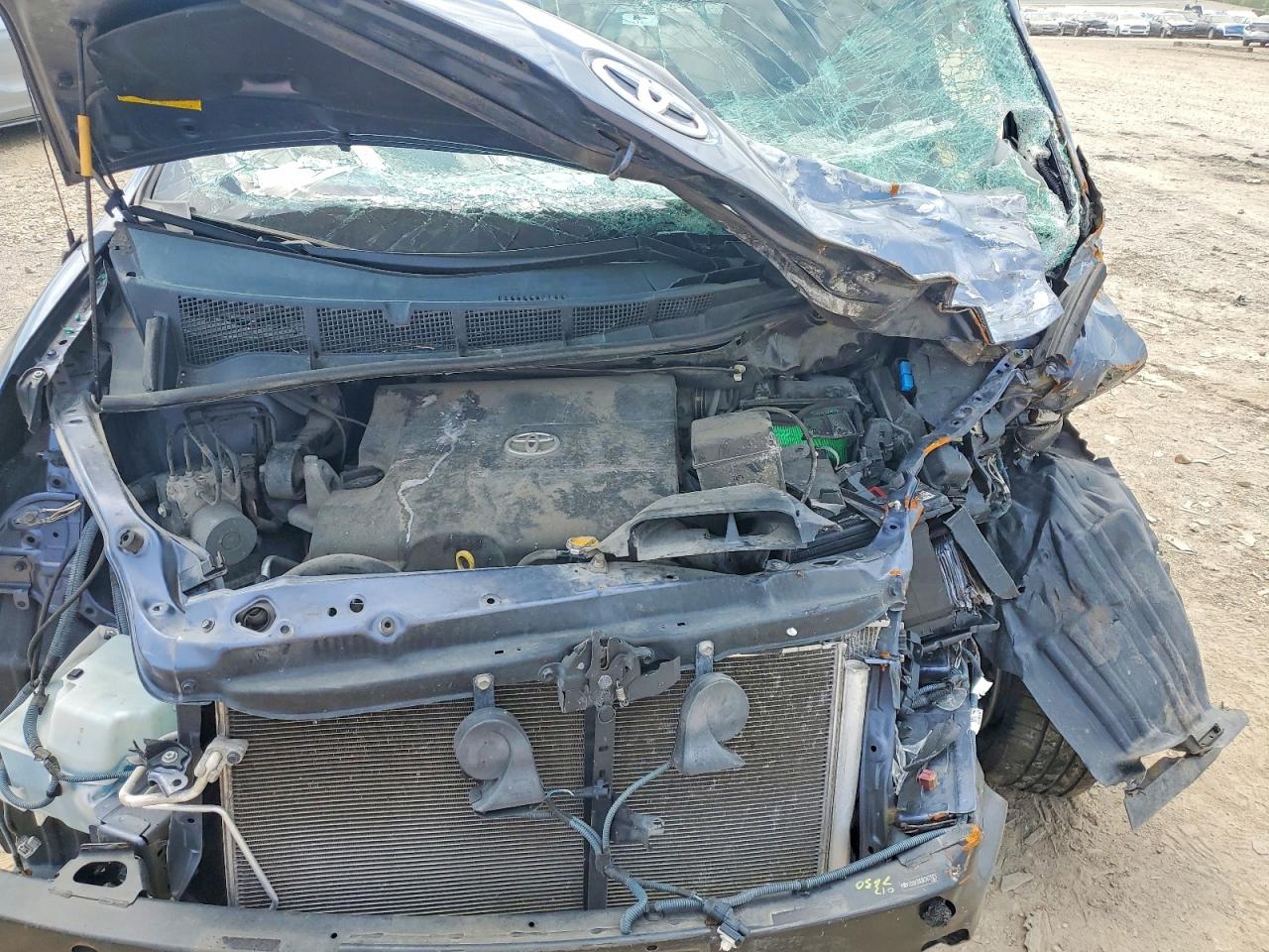 2014 TOYOTA SIENNA