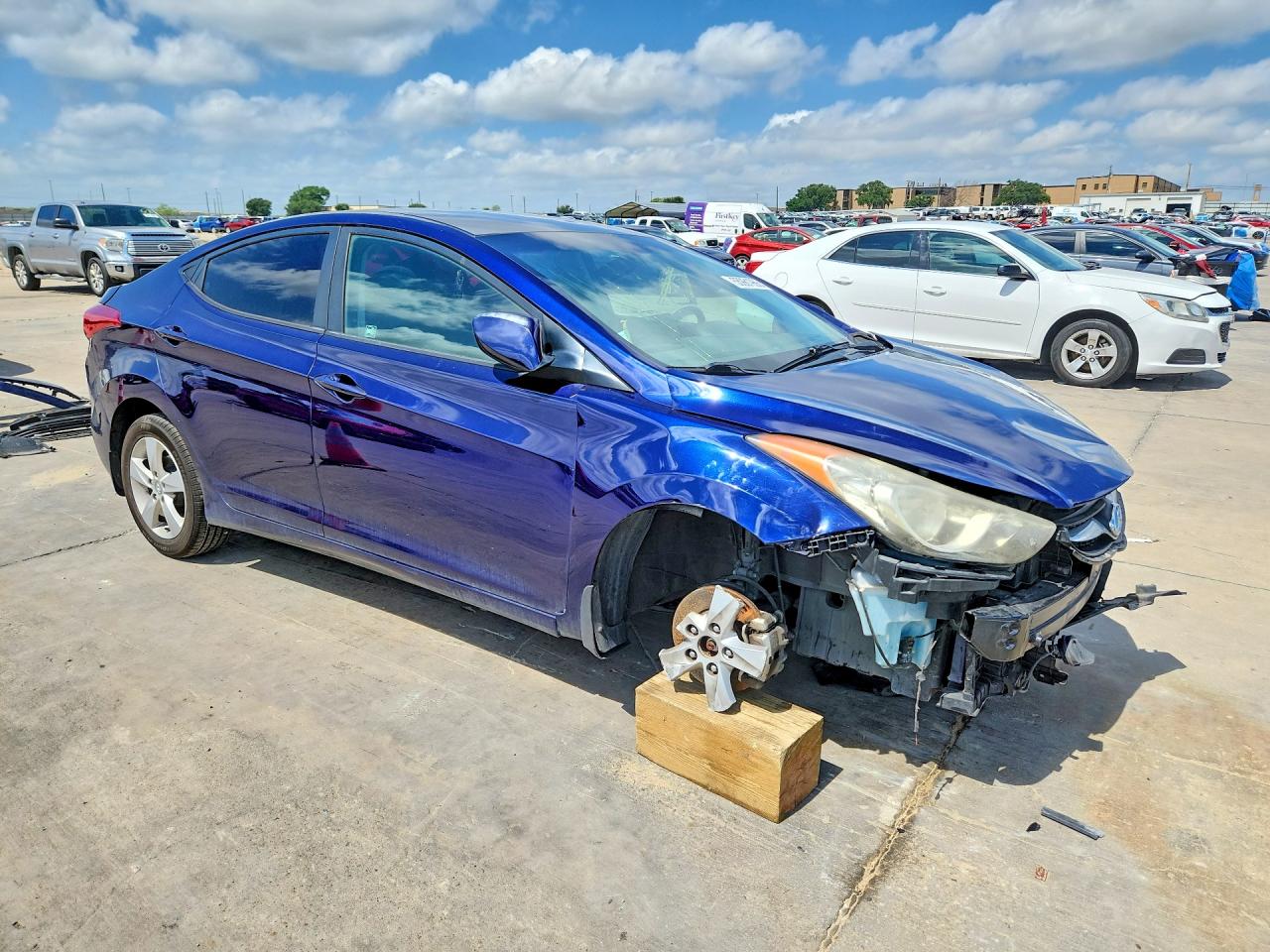 2013 HYUNDAI ELANTRA