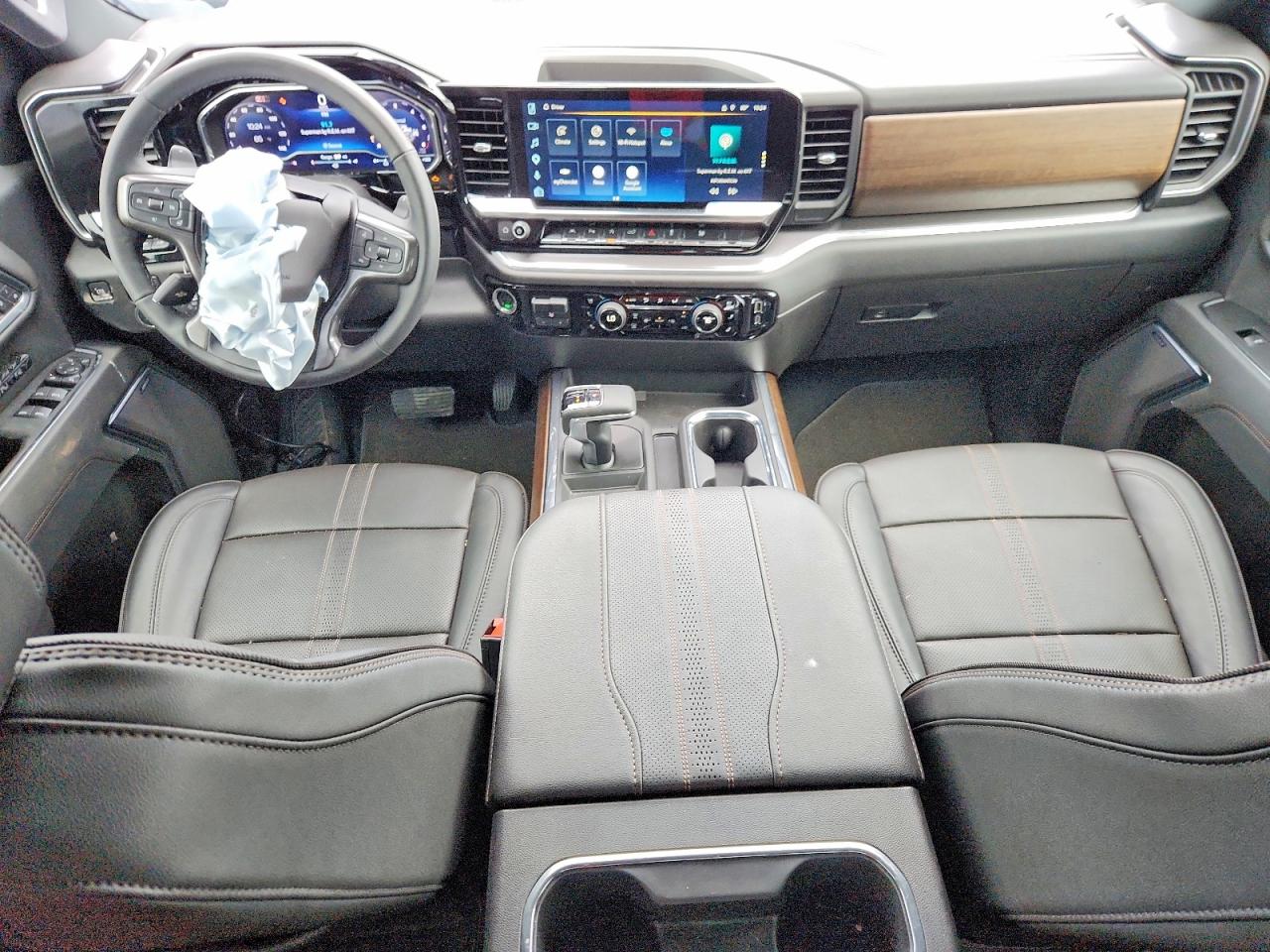 2025 CHEVROLET SILVERADO