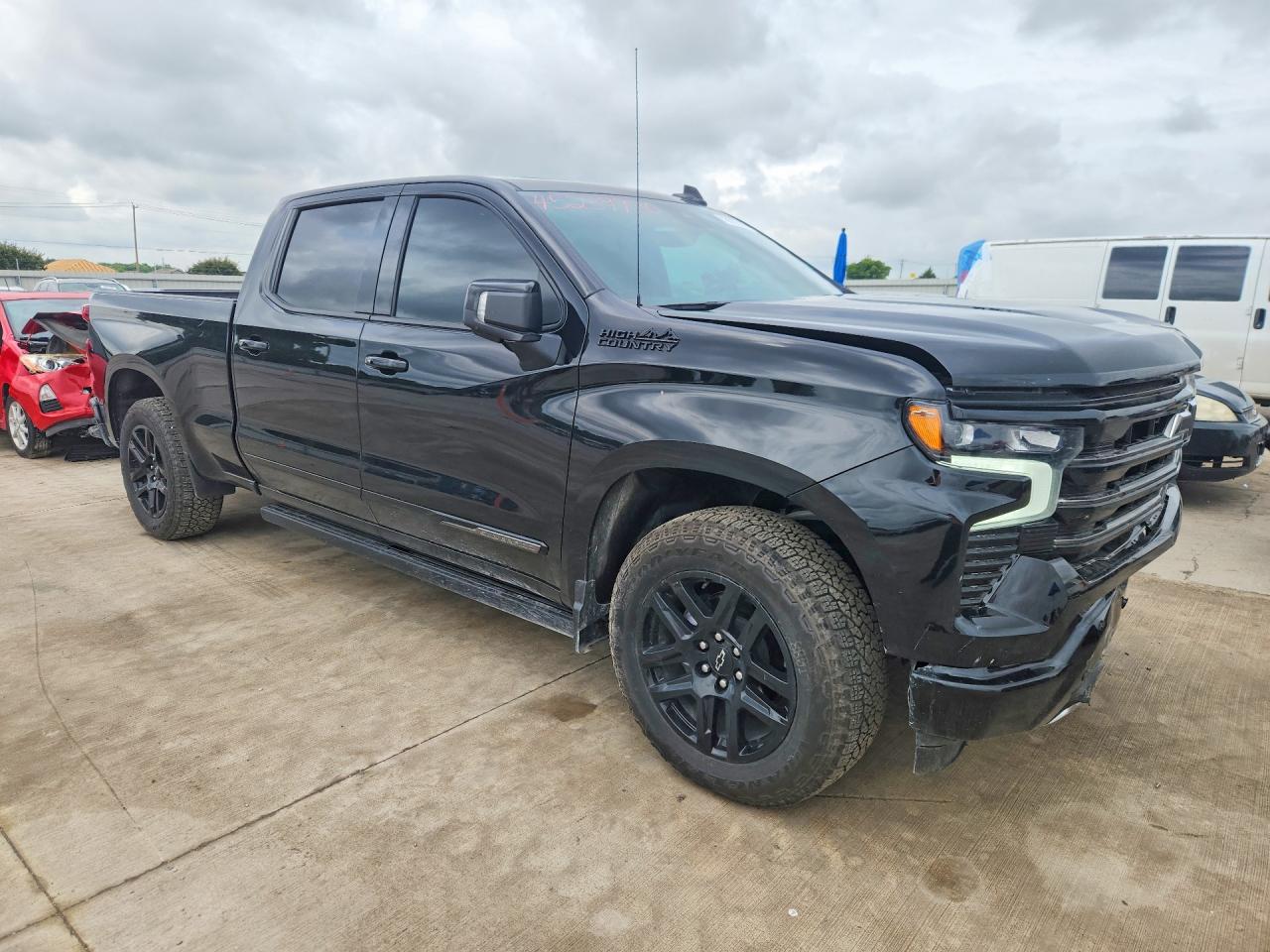 2025 CHEVROLET SILVERADO