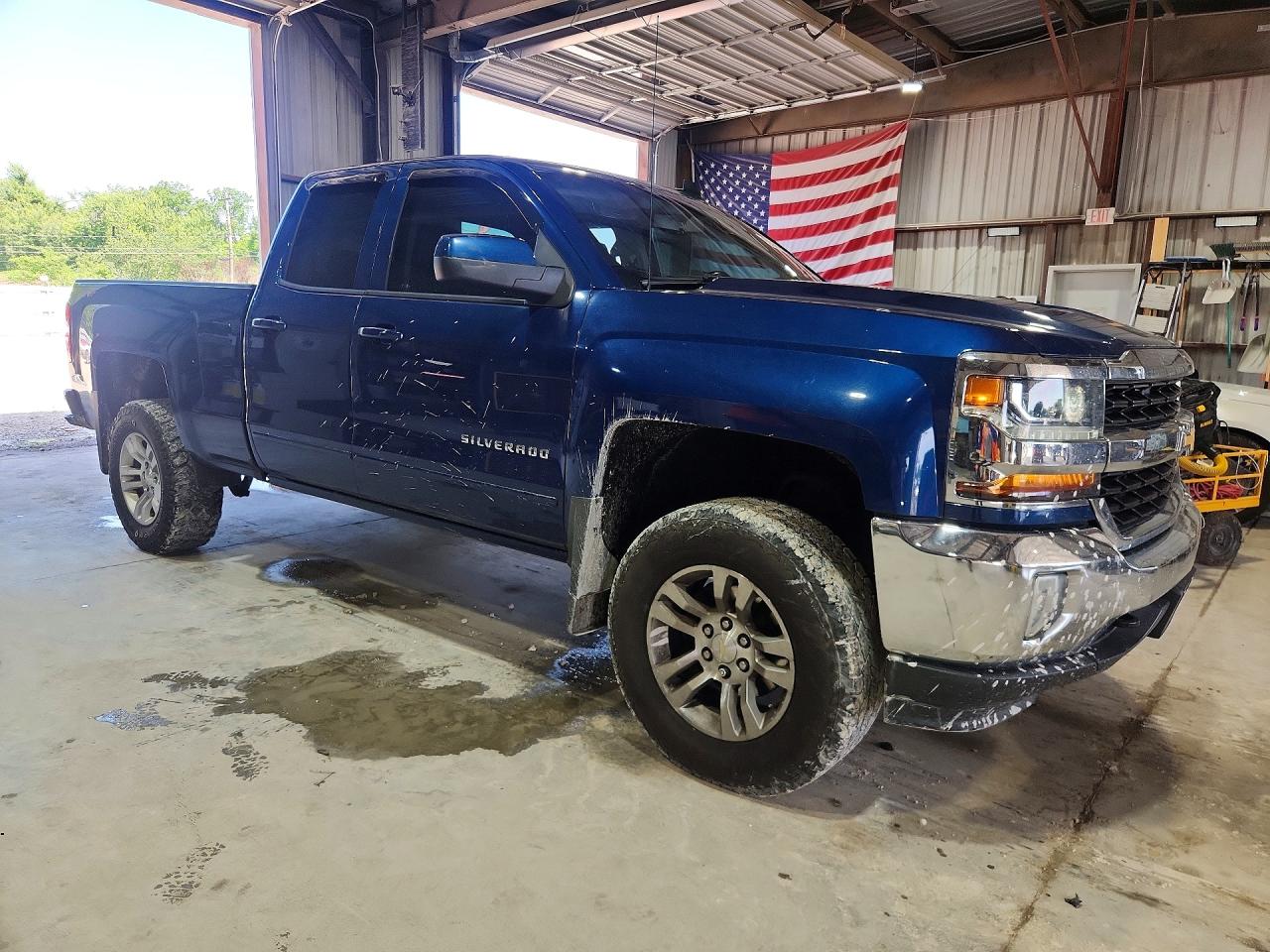 2017 CHEVROLET SILVERADO