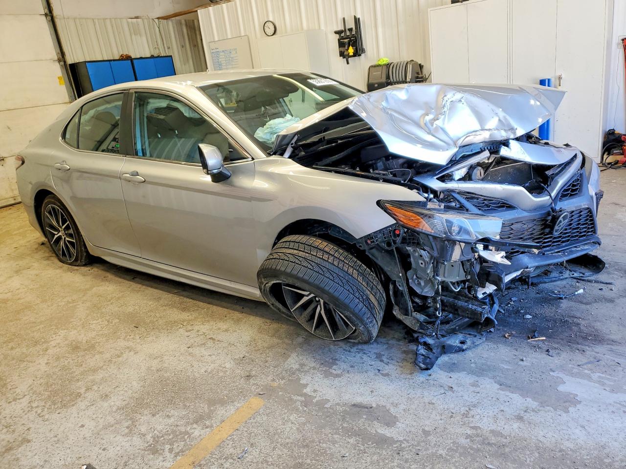 2022 TOYOTA CAMRY