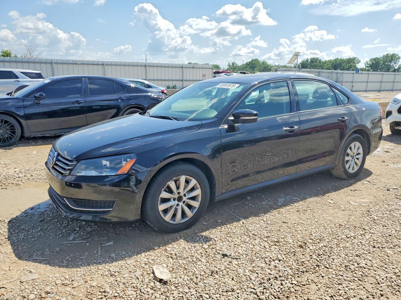 2013 VOLKSWAGEN PASSAT