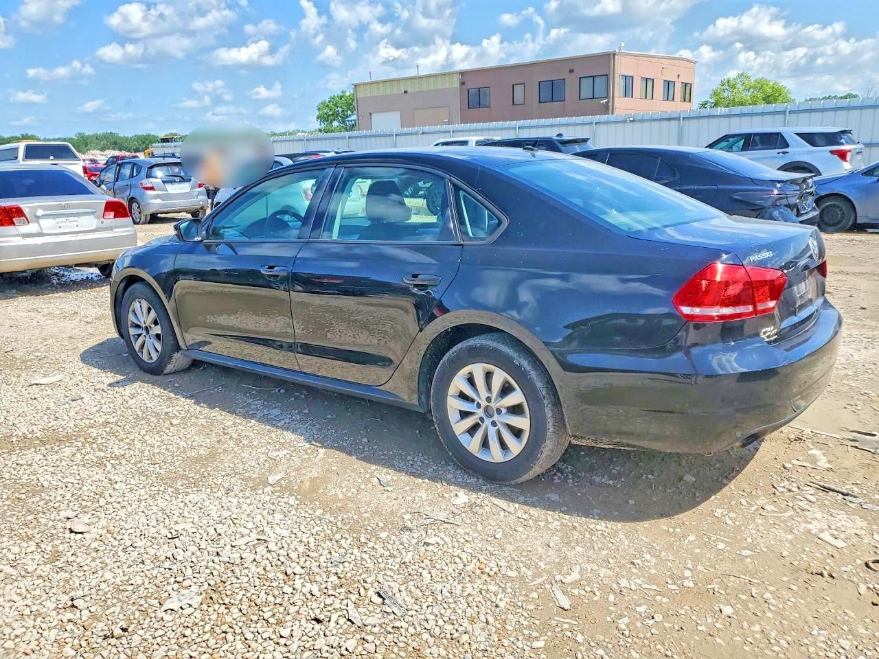 2013 VOLKSWAGEN PASSAT