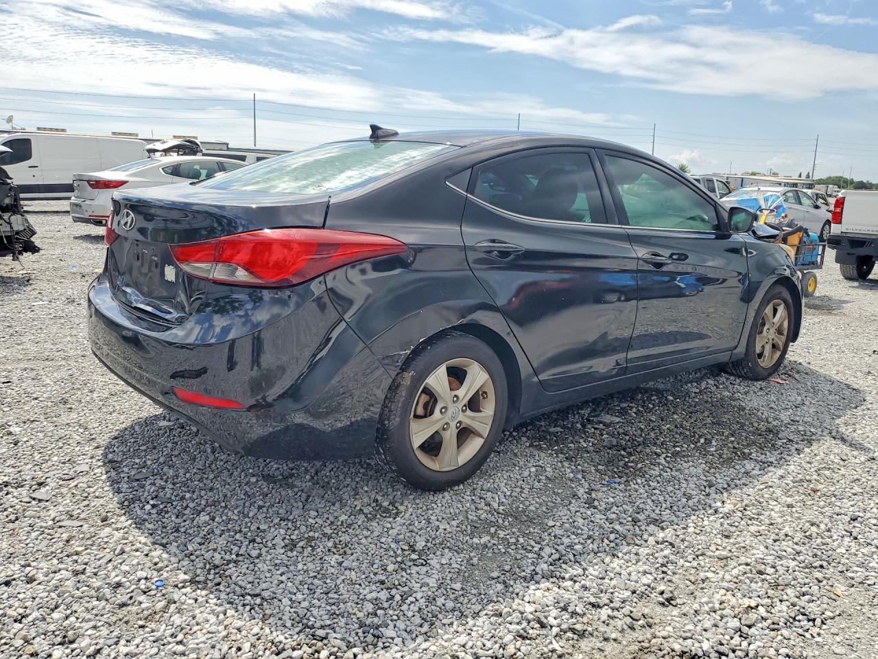 2016 HYUNDAI ELANTRA