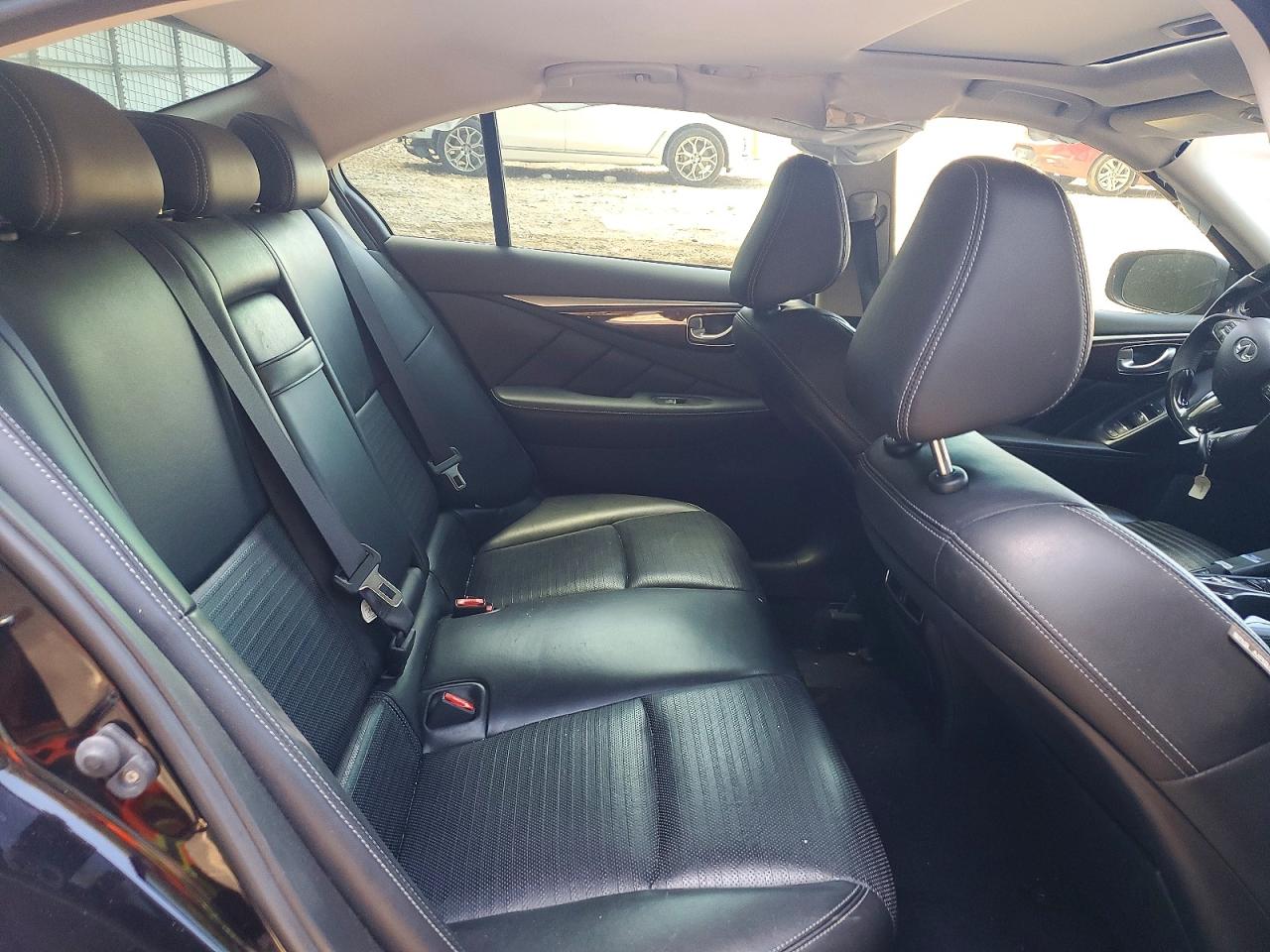 2016 INFINITI Q50