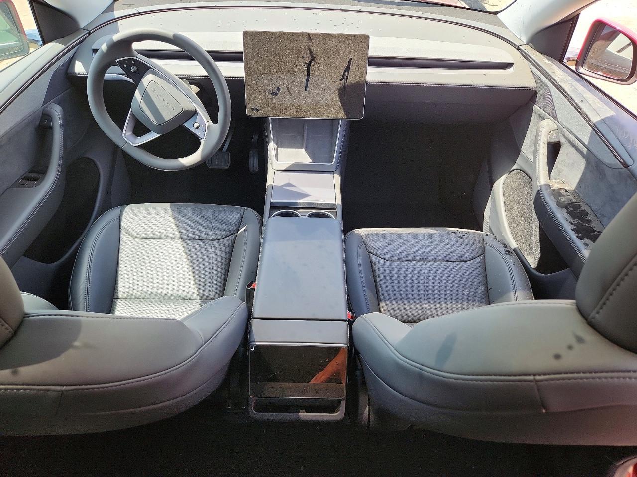 2026 TESLA MODEL Y