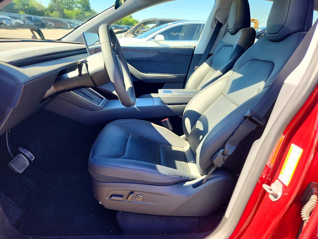 2026 TESLA MODEL Y