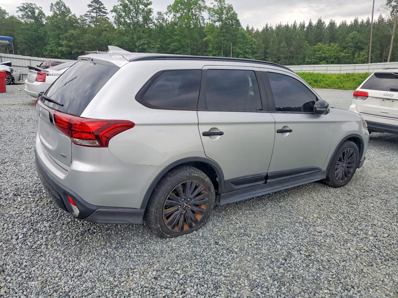 2020 MITSUBISHI OUTLANDER