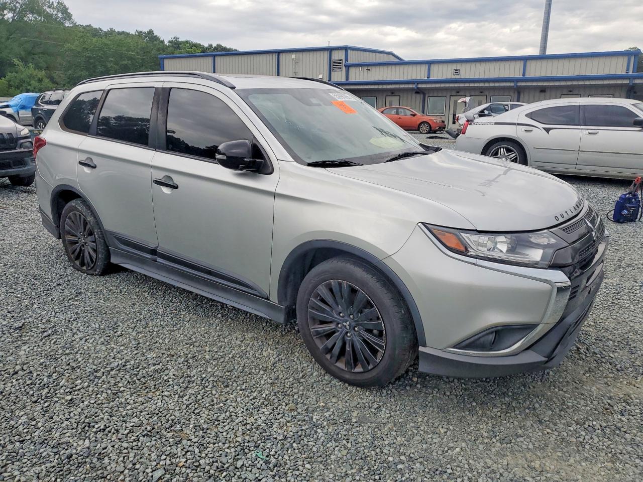 2020 MITSUBISHI OUTLANDER
