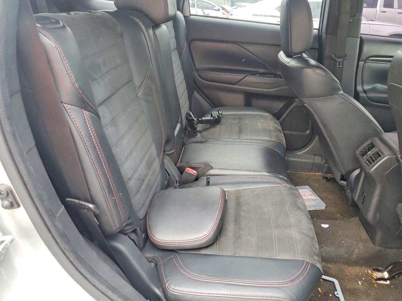 2020 MITSUBISHI OUTLANDER