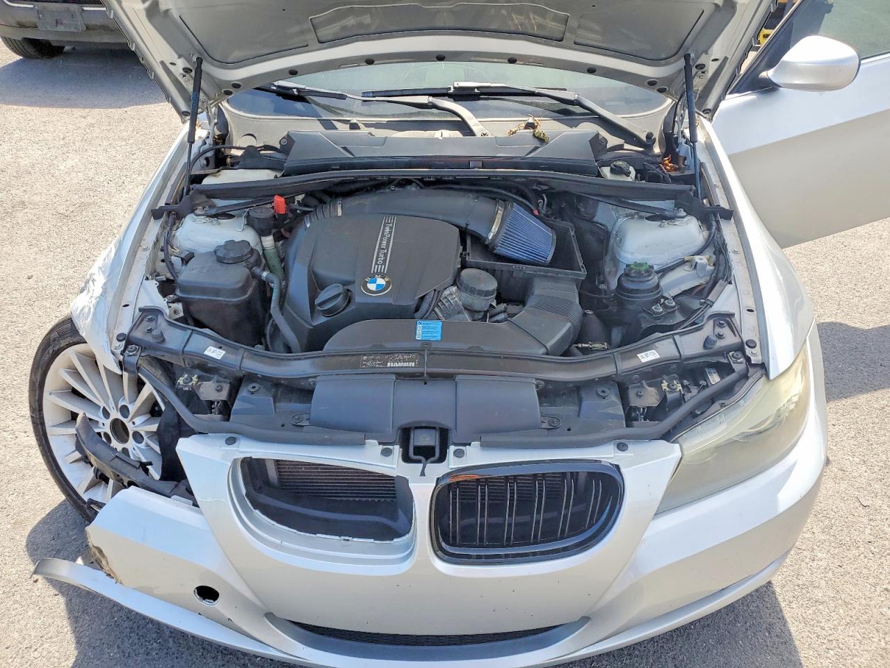 2011 BMW 2 SERIES