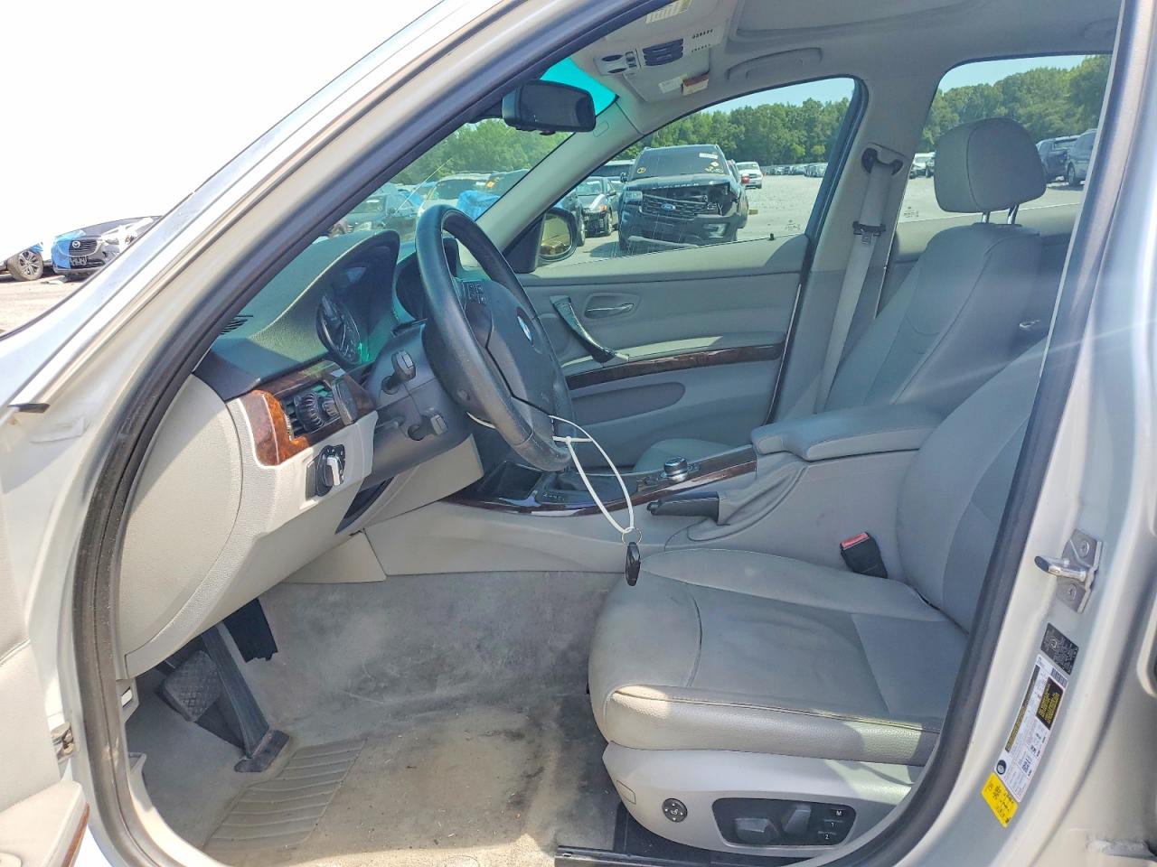 2011 BMW 2 SERIES