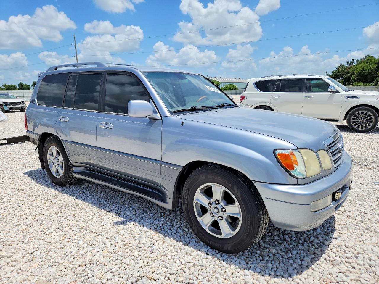 2004 LEXUS LX470