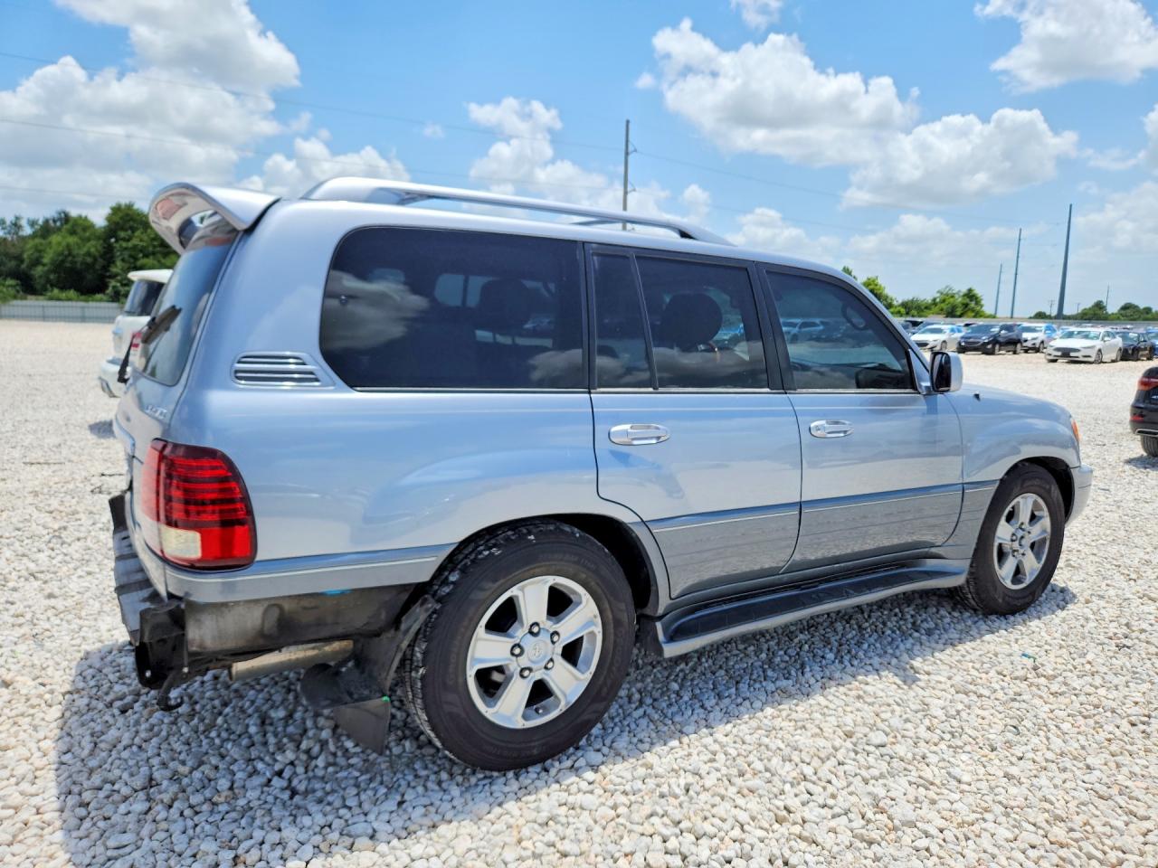 2004 LEXUS LX470