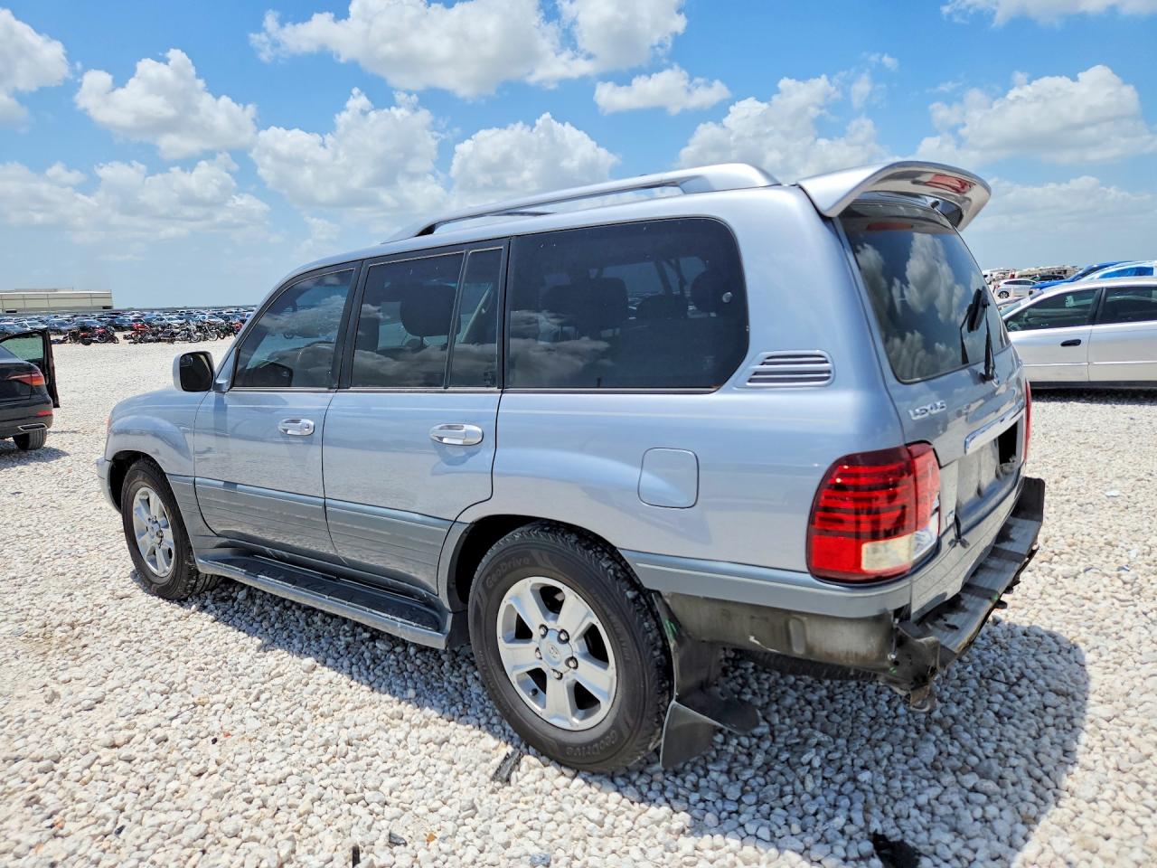 2004 LEXUS LX470