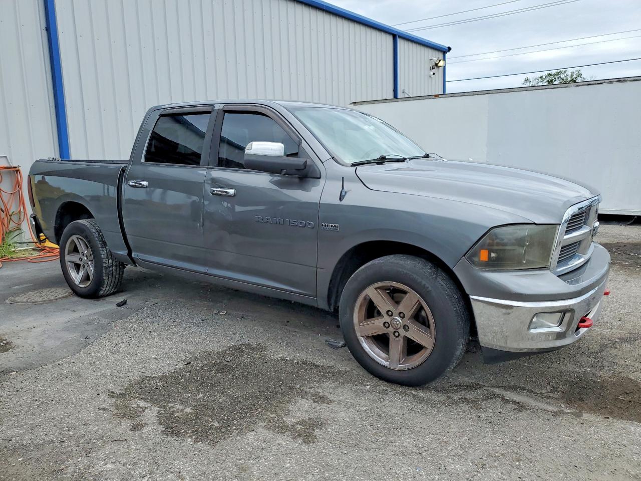 2011 DODGE RAM 1500