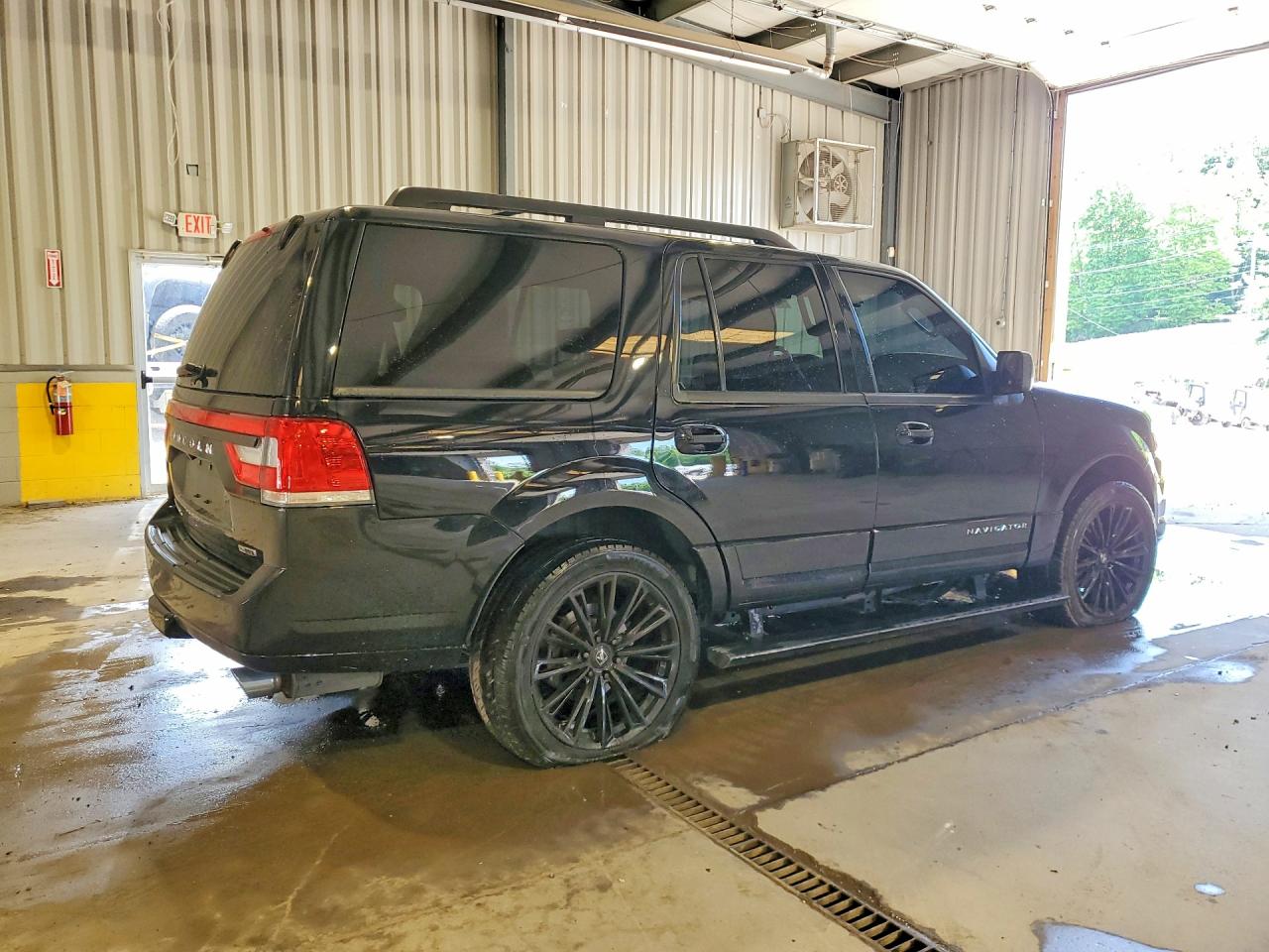 2016 LINCOLN NAVIGATOR
