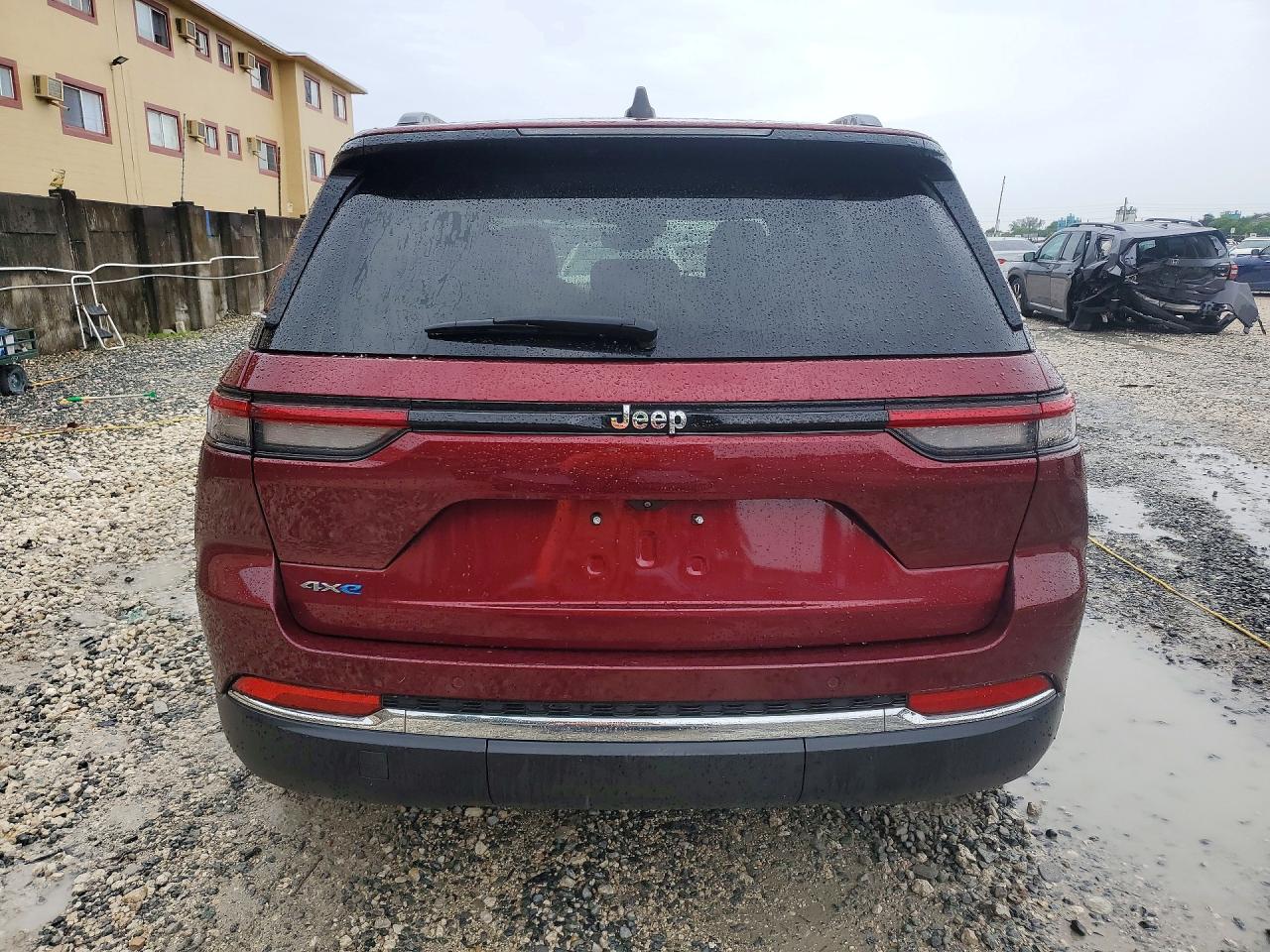 2023 JEEP CHEROKEE