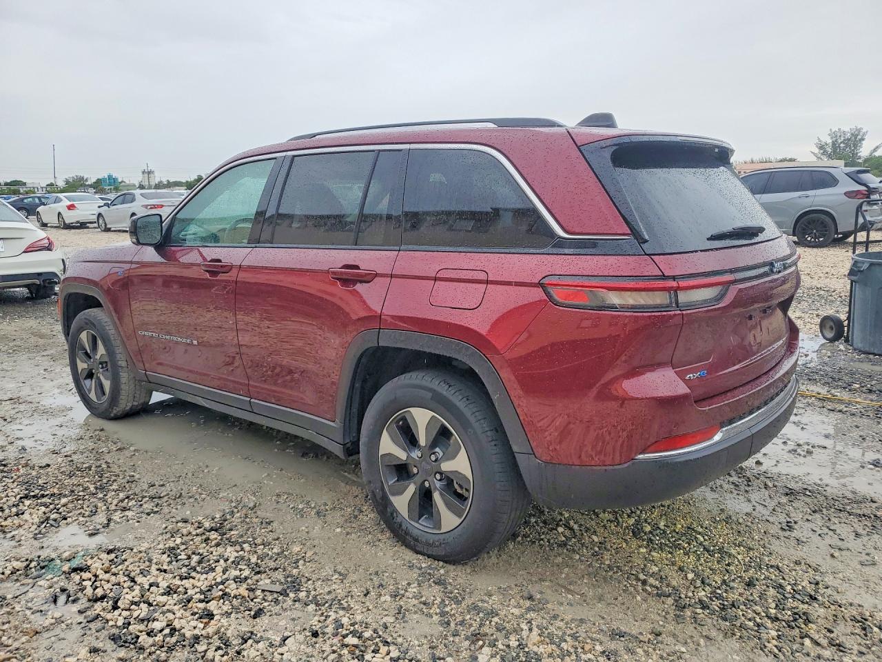 2023 JEEP CHEROKEE