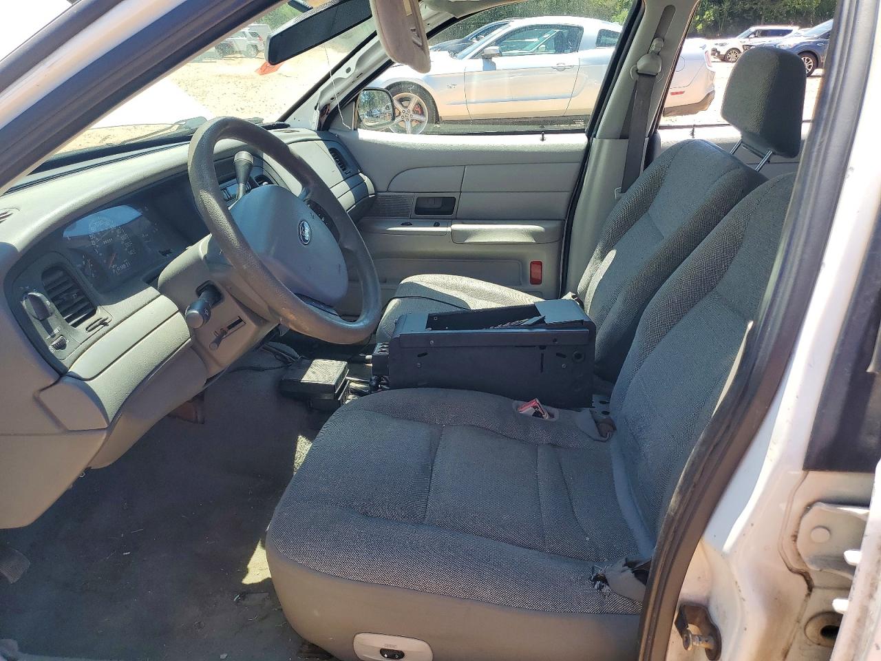 2005 FORD CROWN VIC