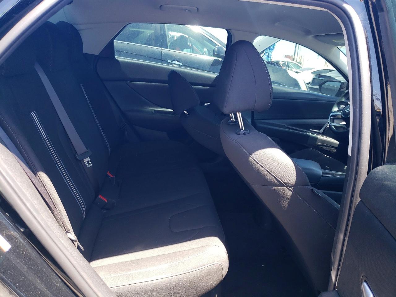 2022 HYUNDAI ELANTRA