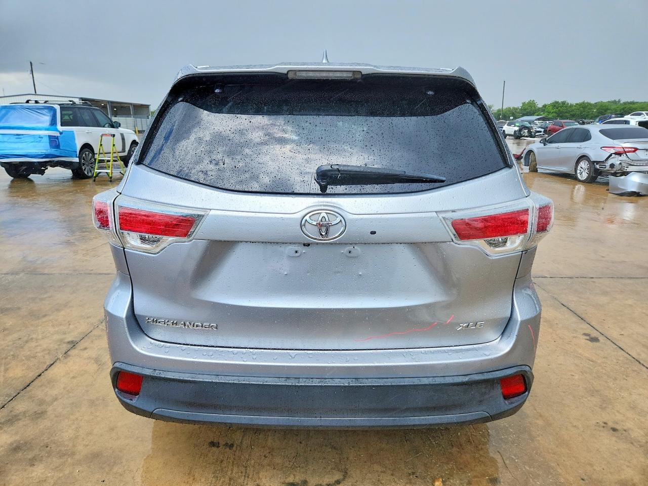 2016 TOYOTA HIGHLANDER