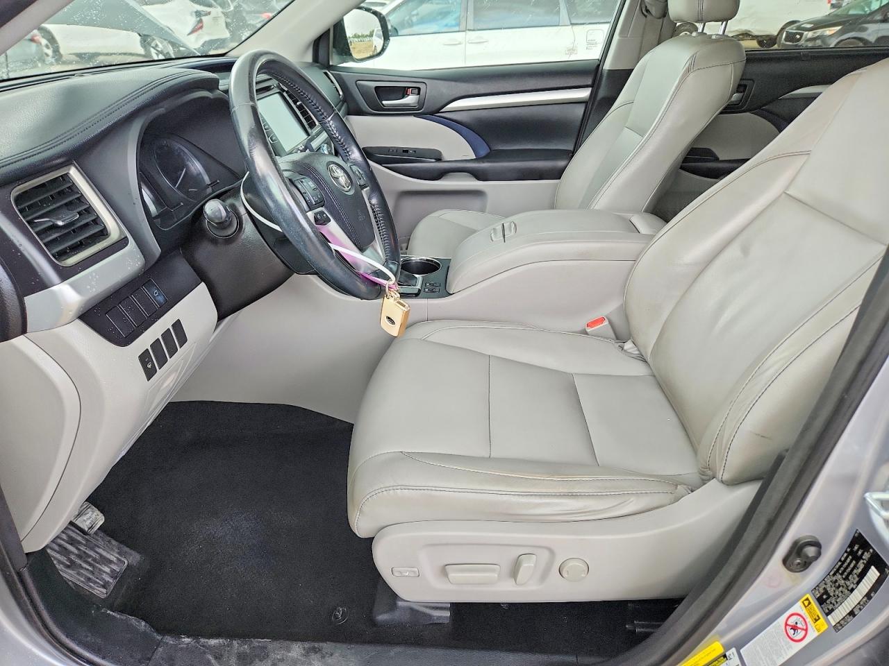2016 TOYOTA HIGHLANDER